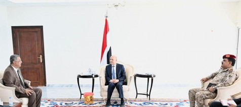 اليمن.. رئيس مجلس القيادة الرئاسي يستقبل اسرة الشهيد البطل علي ناصر هادي