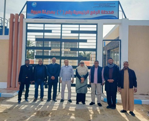 رئيس شركة مياة مطروح يتفقد أعمال الرافع الرئيسي رقم (٢) بمنطقة الغربيين  استعدادا لافتتاح المحطه خلال الايام القادمه