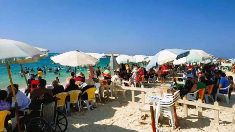  ” مصيفنا مكمل معانا ” شعار شواطئ مرسي مطروح لجذب الالاف من رواد المدينة الفيروزية الساحرة