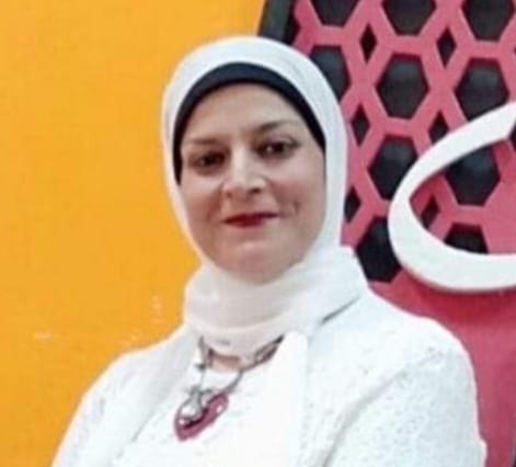 عزة سارى تكتب: عودوا أطفالكم علي الصدقات