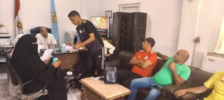 مدير عام الشباب والرياضة بمطروح يعقد اجتماعاً مع اللجان المشرفة على المهرجان الرياضي بالعلمين