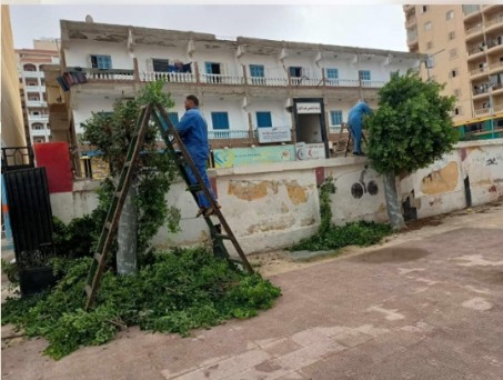 رئيس مدينة مرسي مطروح تطهير وتعقيم المدارس وحملات للنظافة العامة والتشجير استعداداً للعام الدراسي الجديد