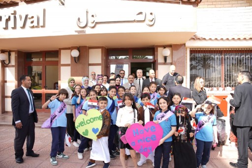 محافظ مطروح يستقبل أولى رحلات الشارتر السياحى لموسم صيف ٢٠٢٤  القادمة من دولة  التشيك