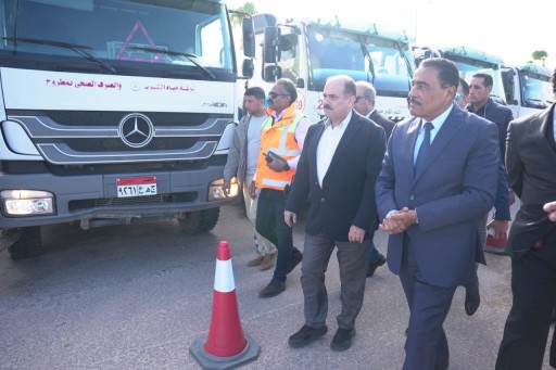 محافظ مطروح يتابع مدى جاهزية المعدات والافراد لمواجهة اى أزمات أو كوارث