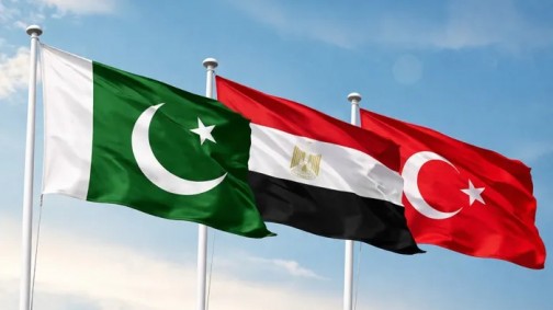 تحرك ”مصري تركي باكستاني” لفتح قنوات اتصال بين واشنطن وطهران ووقف الحرب.