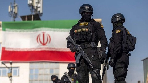 الشرطة الإيرانية: مقتل شرطي إثر هجوم مسلح استهدفه في محافظة سيستان وبلوشستان جنوب شرقي البلاد