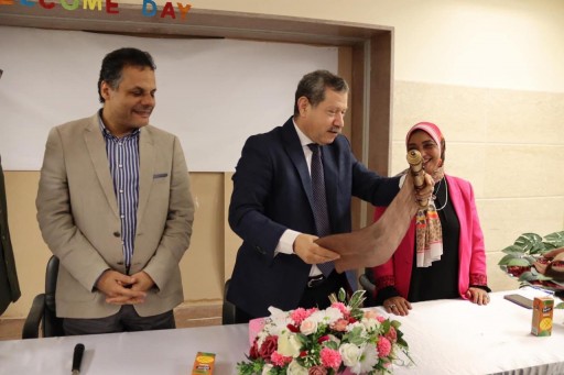 رئيس جامعة مطروح يحضر استقبال طالبات كلية التربية للطفولة المبكرة الجدد والقدامى 