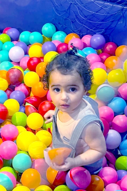 الصحفي وسام الجمال يهنئ فريدة حسام كمال عباس بمناسبة عيد ميلادها