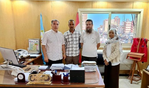 وكيل وزارة الصحة بمطروح يكرم اعضاء كنترول الفرقة الأولى والثانية لمدارس التمريض بمطروح 