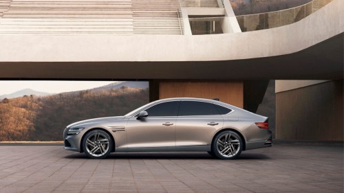 جينيسيس تطلق سيارة G80 بتصميم جديد في سلطنة عُمان