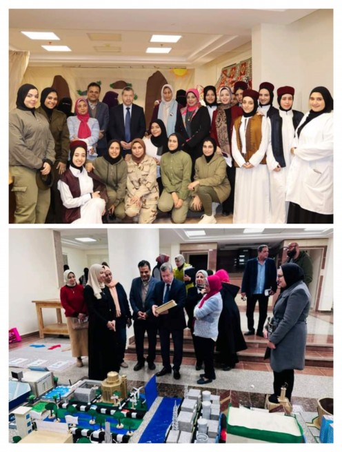 رئيس جامعة مطروح يفتتح المعرض الختامي لمقررات الفصل الدراسي الأول للطفولة المبكرة