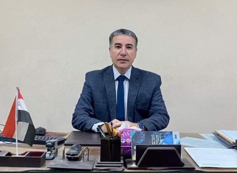 تزامناً مع اليوم العالمي للتمريض  وكيل وزارة الصحة بمطروح يقدم الشكر  لأعضاء هيئة التمريض