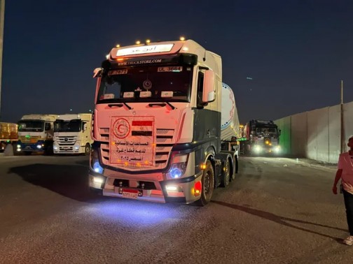 انطلاق القافلة الإنسانية المصرية الثلاثين إلى غزة