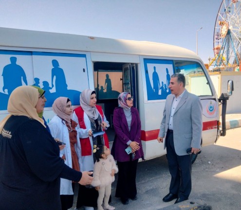 عقب صلاة عيد الفطر المبارك  وكيل وزارة الصحة بمطروح يتابع خطة التأمين الطبي وانتشار الفرق بأماكن التجمعات خلال فترة الاعياد