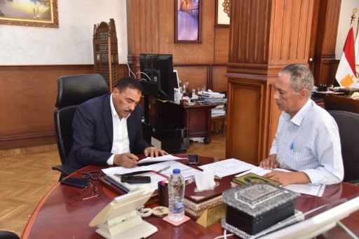 محافظ مطروح يحيل تقرير لجنة تقصي الحقائق في واقعة تسرب غاز الكلور للنيابة العامه