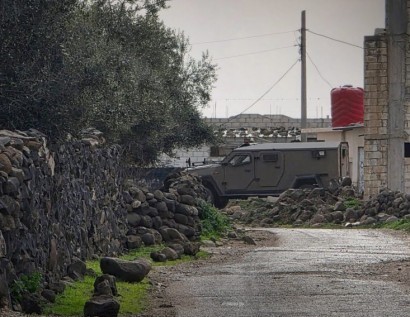خرق جديد في الجولان.. آليات الاحتلال تتوغل على طريق ”وادي الرقاد” وتستهدف حقول المزارعين بنيران الرشاشات