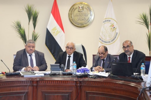 وزير التربية والتعليم يتابع امتحانات الدبلومات الفنية من غرفة العمليات الرئيسية بالعاصمة الإدارية الجديدة