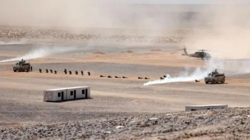 إيران تشن هجمات صاروخية على قاعدتي موفق السلطي وميناء العقبة بالأردن رداً على ضربات أمريكية بمضيق هرمز