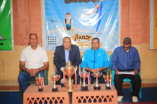 مدير عام الشباب والرياضة يكرم لاعبى الجمباز وإلكيك بوكس بنادي اهلي مطروح